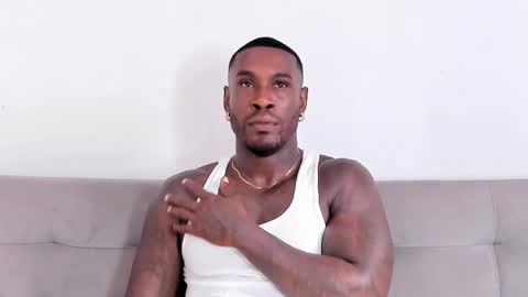 Snapshot of tyron_rulers chatting on 20, 11, 2025 Dvid Rullers online show from 20, 11, 2025