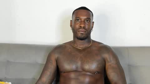 Snapshot of tyron_rulers chatting on 24, 11, 2025 Dvid Rullers online show from 24, 11, 2025