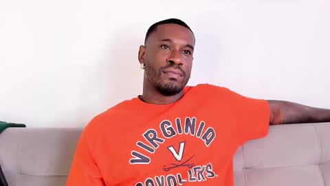 Snapshot of tyron_rulers chatting on 25, 11, 2025 Dvid Rullers online show from 25, 11, 2025