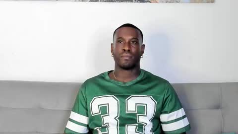 Snapshot of tyron_rulers chatting on 27, 11, 2025 Dvid Rullers online show from 27, 11, 2025