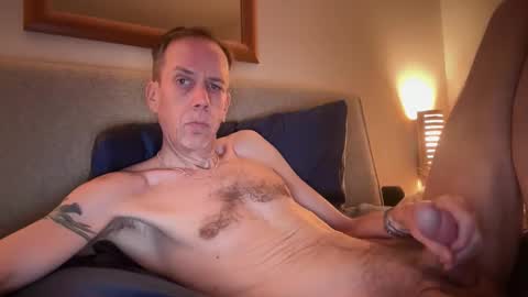 Snapshot of tyronev70 chatting on 14, 12, 2025 Ty online show from 14, 12, 2025