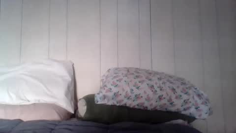 Snapshot of u_caught_us chatting on 1, 2, 2025 u_caught_us online show from 1, 2, 2025