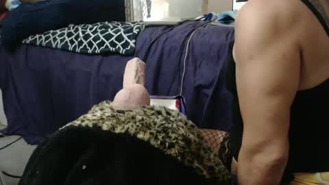 Snapshot of uandme_baby chatting on 6, 11, 2025 Azelia B online show from 6, 11, 2025