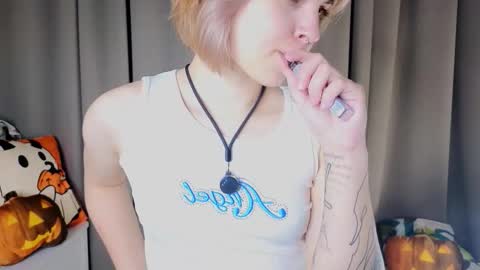 Polly online show from 1, 11, 2025