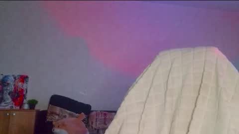 Vickie online show from 19, 12, 2025