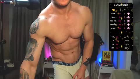 Snapshot of ukgymboy chatting on 19, 9, 2025 James Iron online show from 19, 9, 2025
