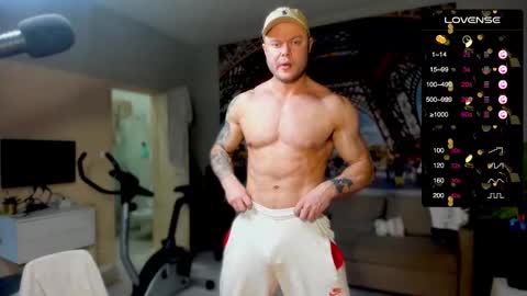 Snapshot of ukgymboy chatting on 11, 10, 2025 James Iron online show from 11, 10, 2025