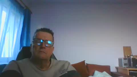 Snapshot of ulmeni4 chatting on 15, 1, 2025 ulmeni4 online show from 15, 1, 2025