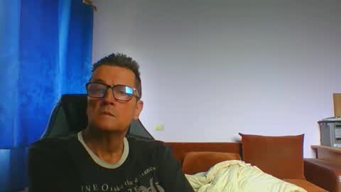 ulmeni4 online show from 2, 6, 2026