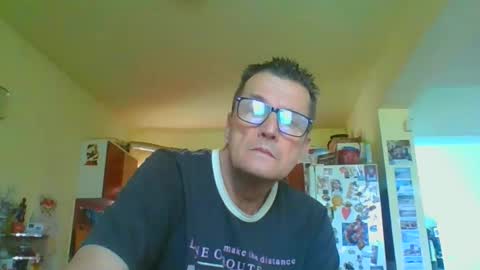 Snapshot of ulmeni7 chatting on 7, 6, 2026 ulmeni7 online show from 7, 6, 2026