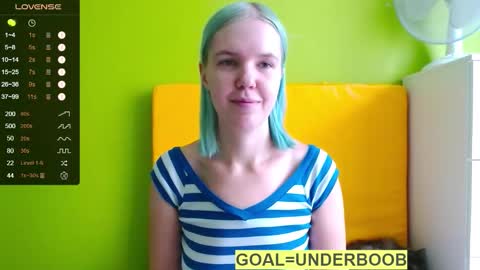 Snapshot of ultra_meow chatting on 30, 10, 2025 Roxy online show from 30, 10, 2025