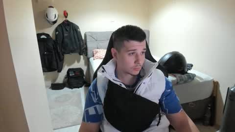 Snapshot of ulxer chatting on 17, 5, 2026 hi im mike tyson - online show from 17, 5, 2026