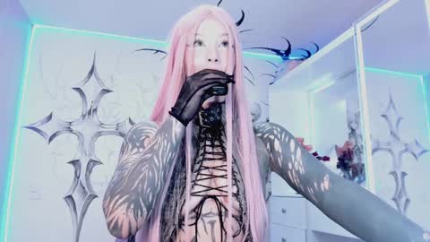 Snapshot of unachimbaherida chatting on 27, 12, 2024 Elle Danielle online show from 27, 12, 2024