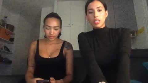 Snapshot of unconquered chatting on 2, 12, 2025 Unconquered hot angels online show from 2, 12, 2025