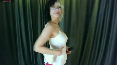 Snapshot of unforgettablehelen chatting on 19, 5, 2026 unforgettablehelen online show from 19, 5, 2026