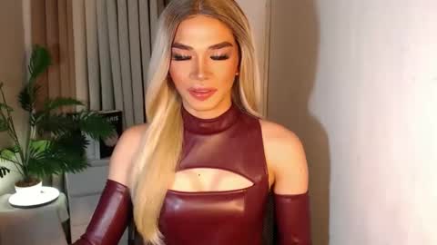 Miss Andrea online show from 4, 10, 2025