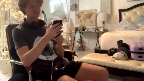 Snapshot of unverifiedbwc chatting on 3, 2, 2025 Stepbro online show from 3, 2, 2025