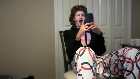 Snapshot of unverifiedbwc chatting on 26, 10, 2025 Stepbro online show from 26, 10, 2025