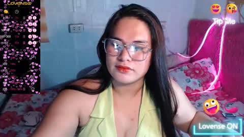 Snapshot of ur_baby_rebbecca chatting on 13, 12, 2024 SINGLE online show from 13, 12, 2024