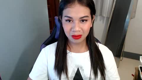 Vee online show from 1, 1, 2025