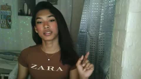 Snapshot of ur_dazzlingmorenaxx chatting on 22, 11, 2025 ur_dazzlingmorenaxx online show from 22, 11, 2025