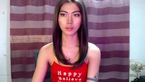 Snapshot of ur_extra_petite chatting on 23, 6, 2026 online show from 23, 6, 2026