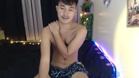 ur_hugechinito online show from 10, 3, 2025