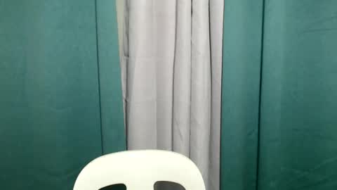 Snapshot of ur_innocent_girlx chatting on 20, 2, 2025 QUEENSY online show from 20, 2, 2025