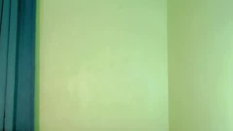 Snapshot of ur_innocent_girlx chatting on 28, 2, 2025 QUEENSY online show from 28, 2, 2025