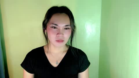 Snapshot of ur_innocent_girlx chatting on 3, 3, 2025 QUEENSY online show from 3, 3, 2025