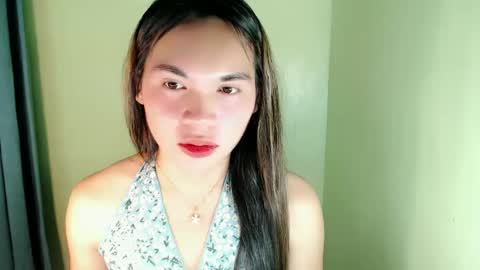 Snapshot of ur_innocent_girlx chatting on 8, 3, 2025 QUEENSY online show from 8, 3, 2025