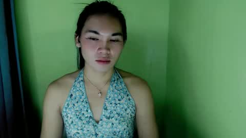 Snapshot of ur_innocent_girlx chatting on 9, 3, 2025 QUEENSY online show from 9, 3, 2025