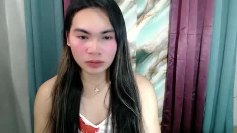 Snapshot of ur_innocent_girlx chatting on 10, 9, 2025 QUEENSY online show from 10, 9, 2025