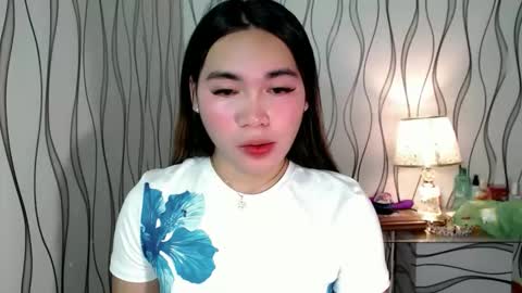 Snapshot of ur_innocent_girlx chatting on 13, 9, 2025 QUEENSY online show from 13, 9, 2025