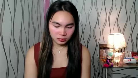 Snapshot of ur_innocent_girlx chatting on 25, 9, 2025 QUEENSY online show from 25, 9, 2025