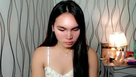 Snapshot of ur_innocent_girlx chatting on 30, 9, 2025 QUEENSY online show from 30, 9, 2025