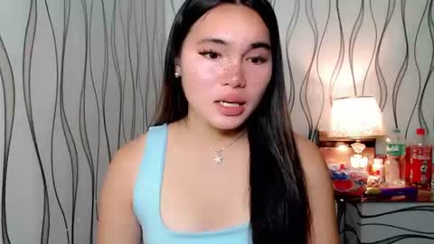 Snapshot of ur_innocent_girlx chatting on 19, 10, 2025 QUEENSY online show from 19, 10, 2025