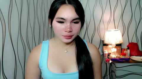 Snapshot of ur_innocent_girlx chatting on 3, 11, 2025 QUEENSY online show from 3, 11, 2025