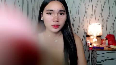 Snapshot of ur_innocent_girlx chatting on 7, 11, 2025 QUEENSY online show from 7, 11, 2025