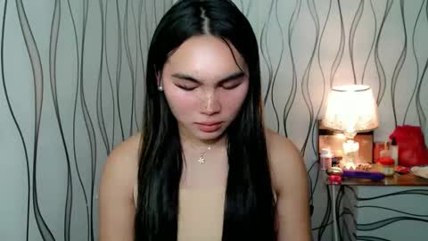 Snapshot of ur_innocent_girlx chatting on 7, 11, 2025 QUEENSY online show from 7, 11, 2025