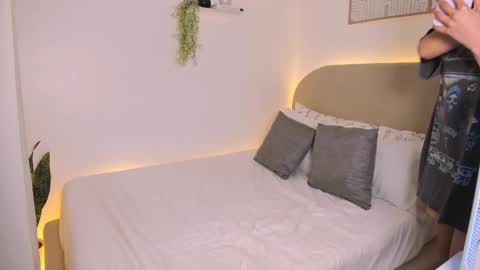 Veronica Lodge online show from 1, 3, 2025