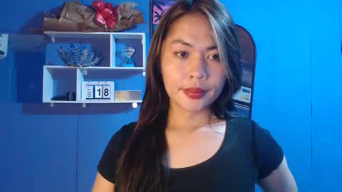 Snapshot of ur_perfectgirlmsa chatting on 17, 10, 2025 Ms. A lets go pass or pvt show online show from 17, 10, 2025