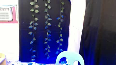 Snapshot of ur_ugly_princess chatting on 27, 10, 2025 chesca online show from 27, 10, 2025