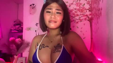 HelloIm  Girly online show from 11, 4, 2026