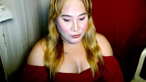 Snapshot of uramazingbomshel chatting on 22, 9, 2025 pretitit micole online show from 22, 9, 2025