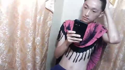 urasian_femboyxxx online show from 24, 3, 2026