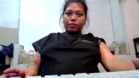 Snapshot of urasian_joy chatting on 6, 5, 2026 urasian_joy online show from 6, 5, 2026