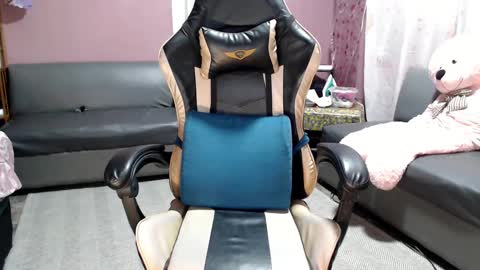 NEWRA  ALLISON online show from 23, 2, 2025