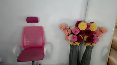 Snapshot of urbitchfantasexx_miles25 chatting on 22, 12, 2024 Miles online show from 22, 12, 2024