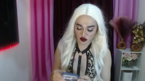 Snapshot of urcumgirlasiants chatting on 26, 9, 2025 KENDALL online show from 26, 9, 2025